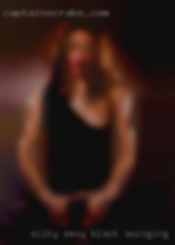 Silky sexy black swinging pussy comig couples on cameria.